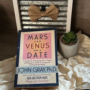 John Gray PHD Mars And Venus On A Date Paperback Book